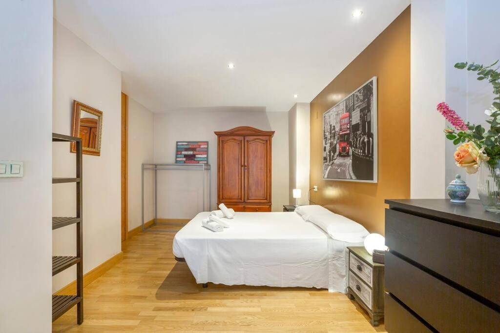 Marieta Apartment By The Castle With Ac Alicante Dış mekan fotoğraf