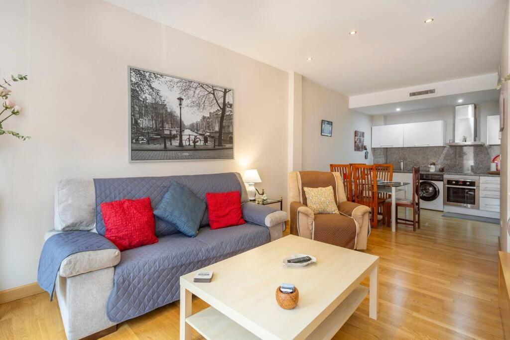 Marieta Apartment By The Castle With Ac Alicante Dış mekan fotoğraf